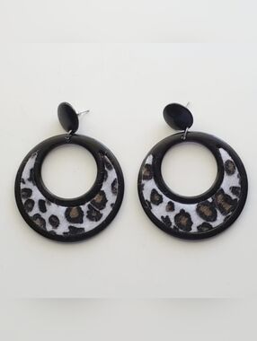 Chic White and Leopard Print Hoop Earrings